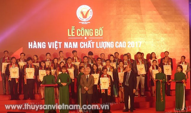 Lễ trao Danh hiệu “Hàng Việt Nam Chất lượng cao”